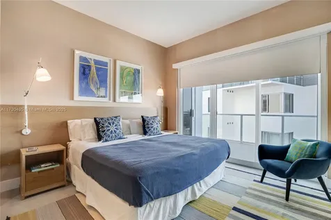 6103 S Aqua Avenue Miami Beach FL 33141