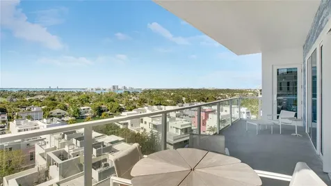 6103 S Aqua Avenue Miami Beach FL 33141