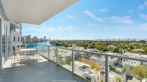 6103 S Aqua Avenue Miami Beach FL 33141