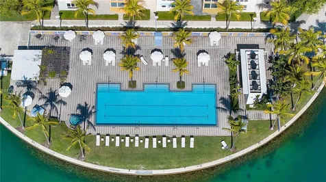 6103 S Aqua Avenue Miami Beach FL 33141