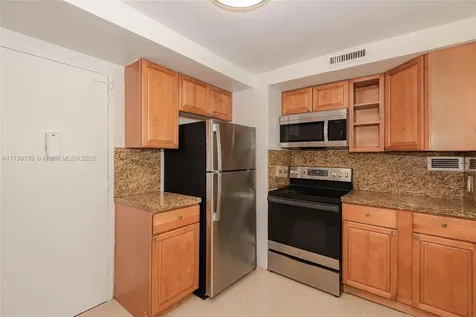 3505 S Ocean Drive Hollywood FL 33019