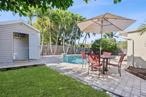 18020 SW 89th Avenue Palmetto Bay FL 33157