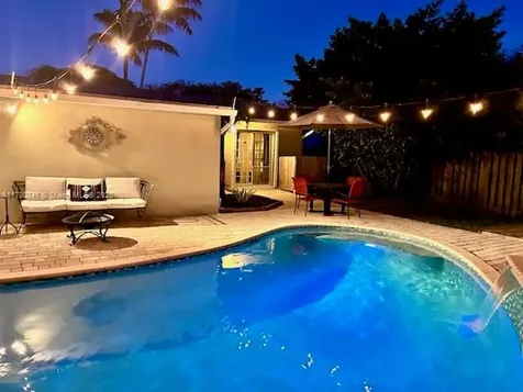 18020 SW 89th Avenue Palmetto Bay FL 33157