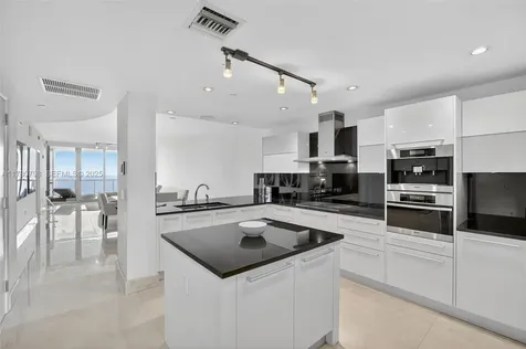 17121 Collins Avenue Sunny Isles Beach FL 33160