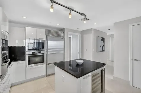 17121 Collins Avenue Sunny Isles Beach FL 33160