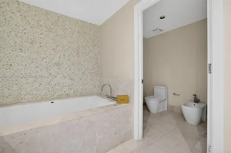 17121 Collins Avenue Sunny Isles Beach FL 33160