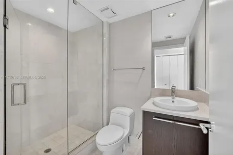 17121 Collins Avenue Sunny Isles Beach FL 33160