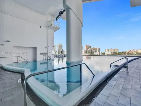 17121 Collins Avenue Sunny Isles Beach FL 33160