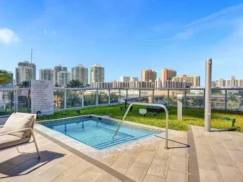 17121 Collins Avenue Sunny Isles Beach FL 33160