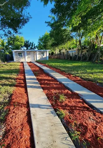5618 SW 38th Street West Park FL 33023