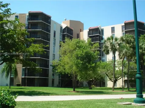 3101 N Country Club Drive Aventura FL 33180