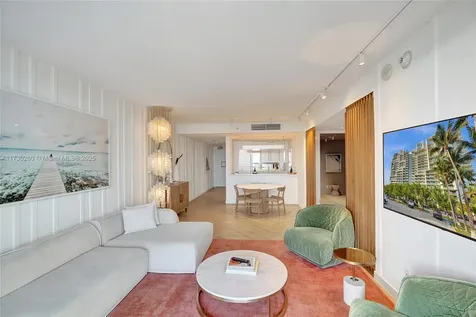 2201 Collins Avenue Miami Beach FL 33139