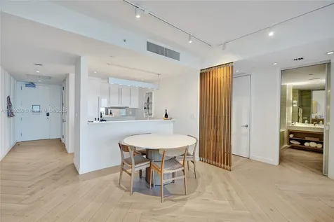 2201 Collins Avenue Miami Beach FL 33139
