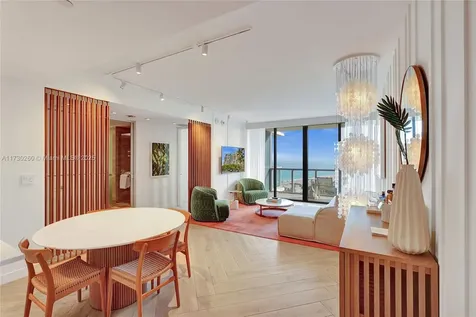 2201 Collins Avenue Miami Beach FL 33139