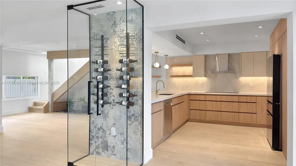 729 NE 17th Terrace Fort Lauderdale FL 33304