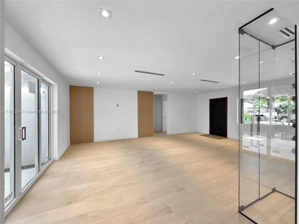 729 NE 17th Terrace Fort Lauderdale FL 33304