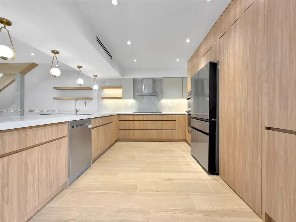 729 NE 17th Terrace Fort Lauderdale FL 33304