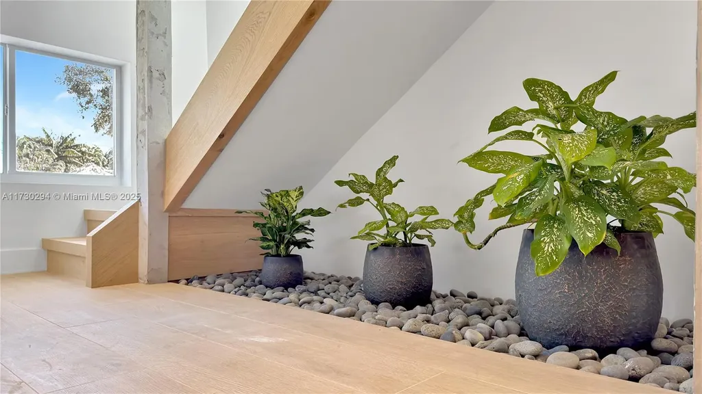 729 NE 17th Terrace Fort Lauderdale FL 33304