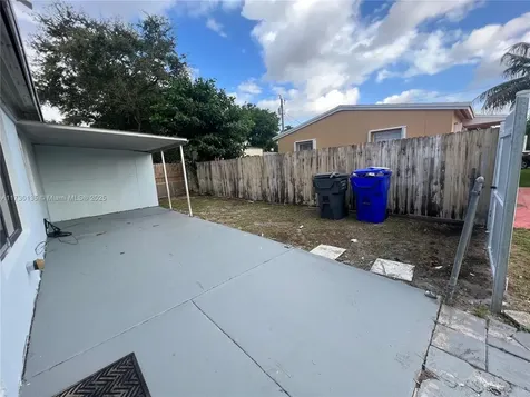 1331 N 69th Way Hollywood FL 33024