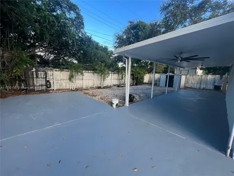 1331 N 69th Way Hollywood FL 33024