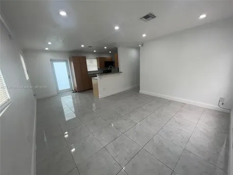 1331 N 69th Way Hollywood FL 33024