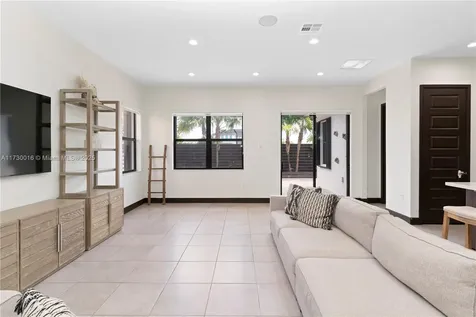 15909 SW 136th Way Miami FL 33196