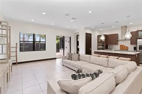 15909 SW 136th Way Miami FL 33196
