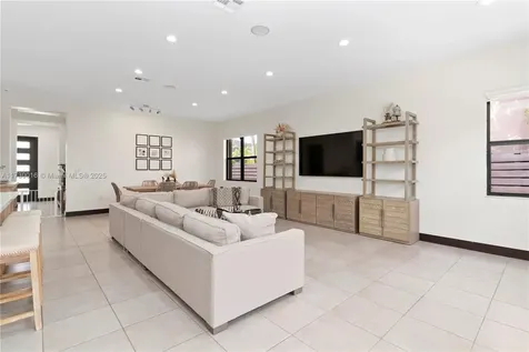 15909 SW 136th Way Miami FL 33196