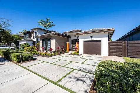 15909 SW 136th Way Miami FL 33196