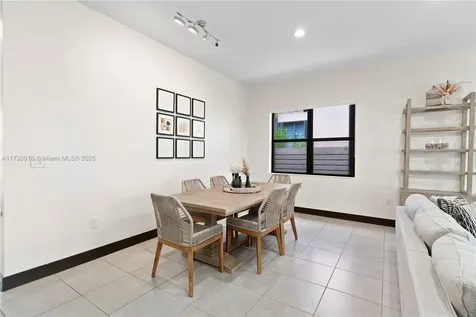15909 SW 136th Way Miami FL 33196