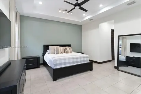 15909 SW 136th Way Miami FL 33196