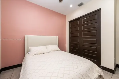 15909 SW 136th Way Miami FL 33196
