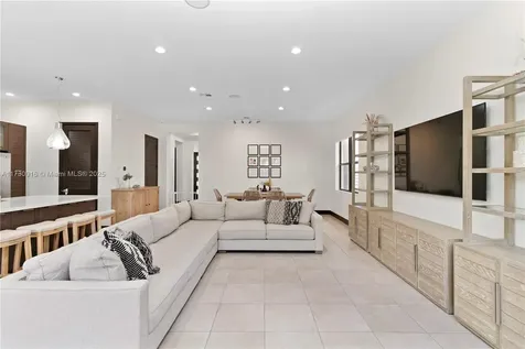 15909 SW 136th Way Miami FL 33196