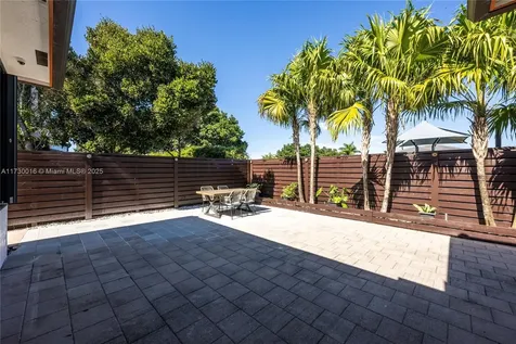 15909 SW 136th Way Miami FL 33196