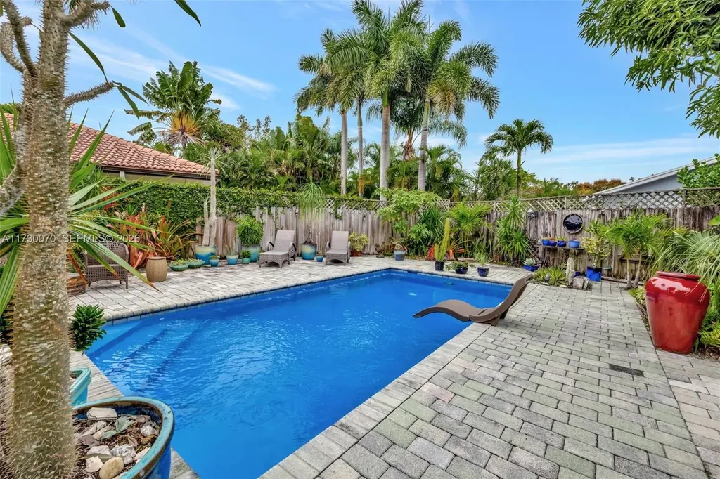 1401 NE 33rd Street Oakland Park FL 33334