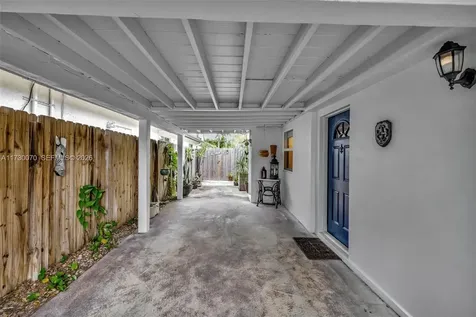 1401 NE 33rd Street Oakland Park FL 33334