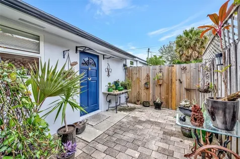 1401 NE 33rd Street Oakland Park FL 33334