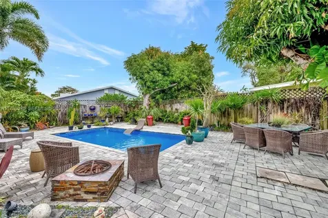 1401 NE 33rd Street Oakland Park FL 33334