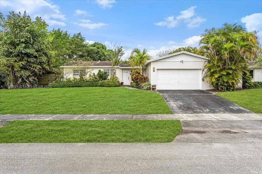 9350 SW 77th Street Miami FL 33173