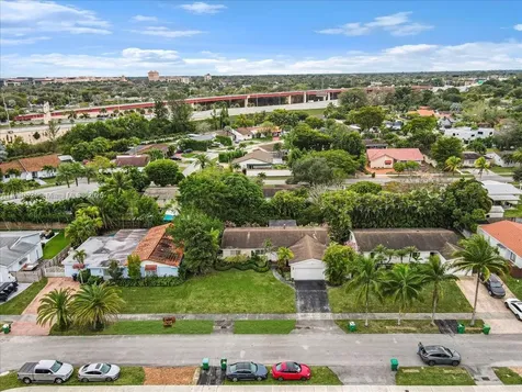 9350 SW 77th Street Miami FL 33173