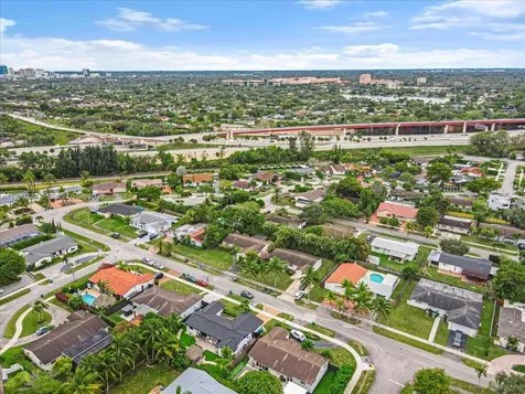 9350 SW 77th Street Miami FL 33173