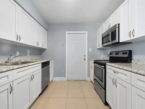 6316 Grant Street Hollywood FL 33024