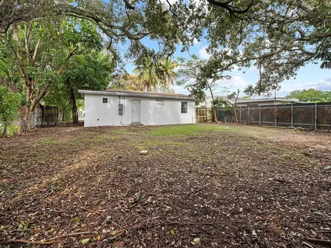 6316 Grant Street Hollywood FL 33024