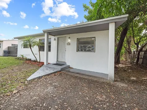 6316 Grant Street Hollywood FL 33024