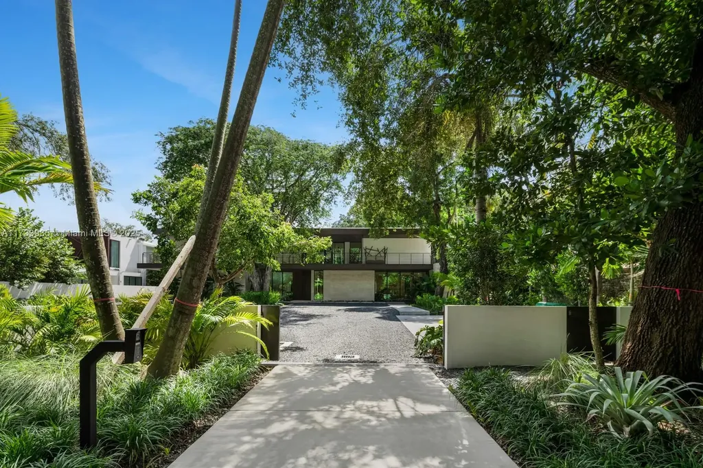 4040 Kiaora Street Miami FL 33133