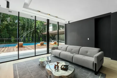4040 Kiaora Street Miami FL 33133