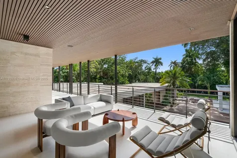 4040 Kiaora Street Miami FL 33133