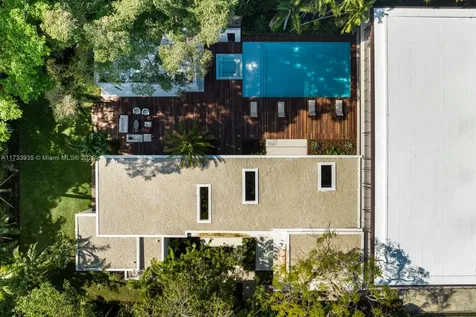 4040 Kiaora Street Miami FL 33133