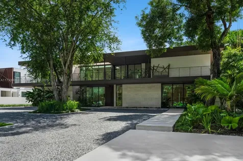 4040 Kiaora Street Miami FL 33133