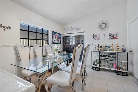 2649 W 70th Place Hialeah FL 33016